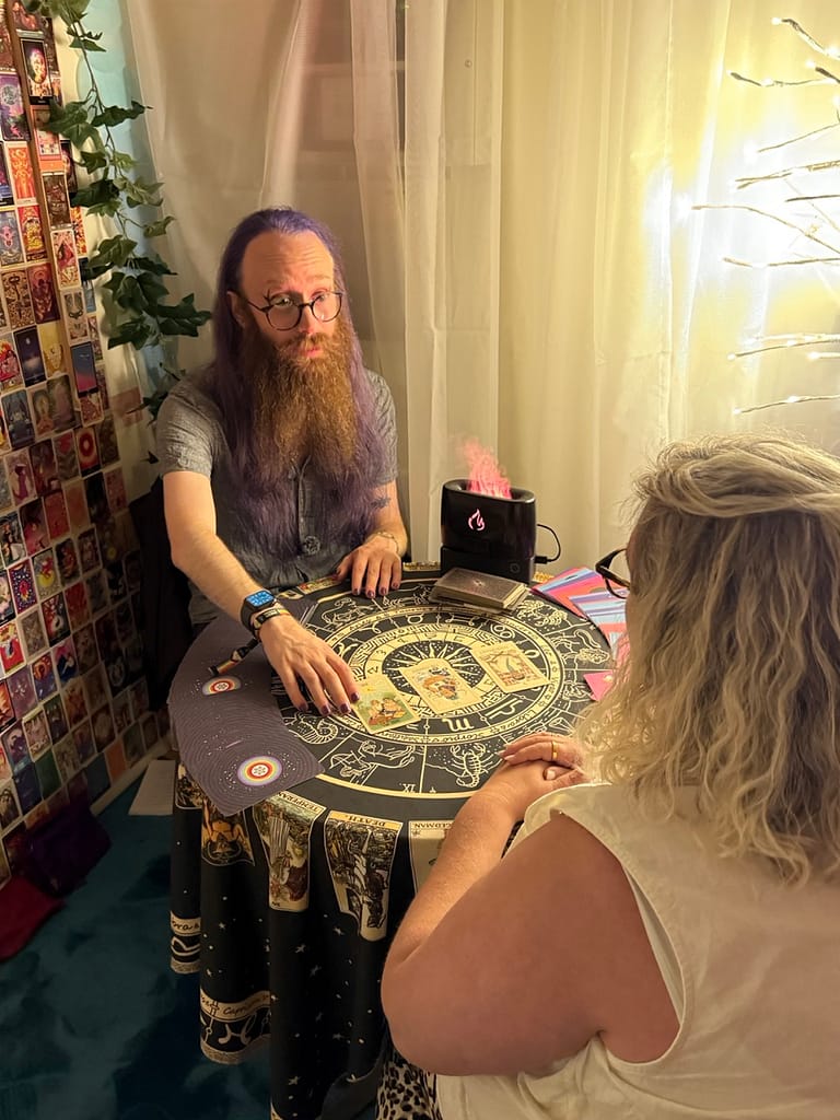 Gord offering a tarot reading without a spread