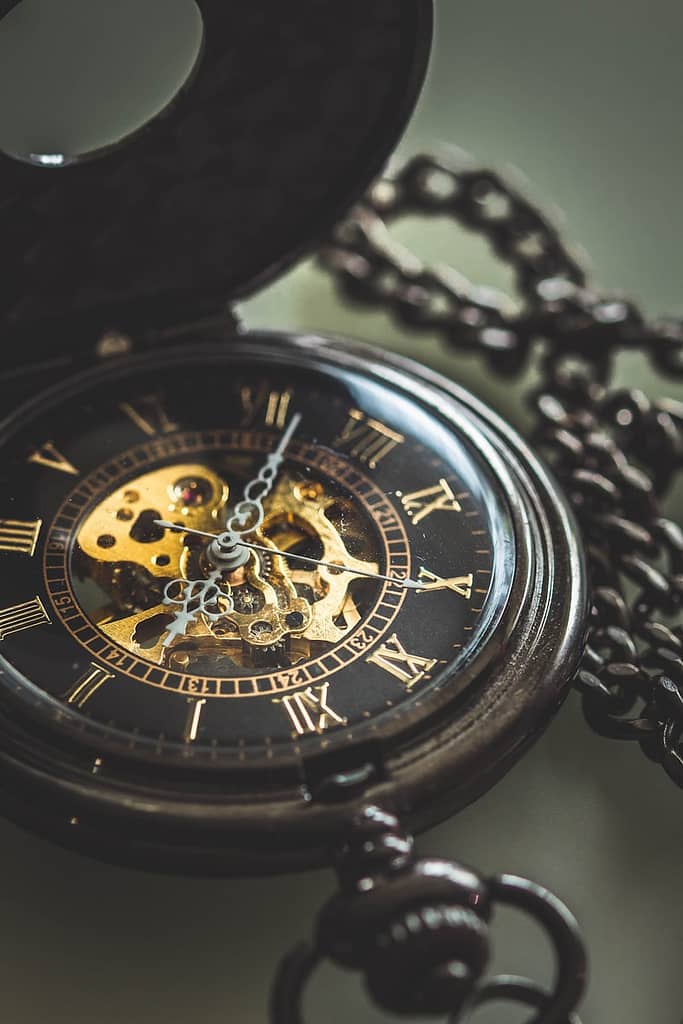 7 Brutally Honest Tips Before Your First Tarot Reading Black pocket watch